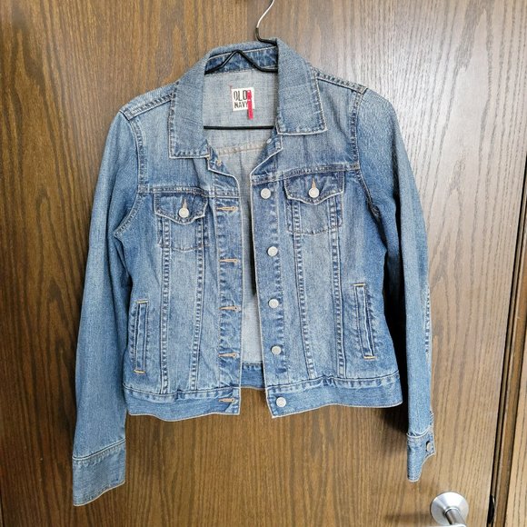 NWOT Old Navy Vintage Style Jean Jacket Size Medium Great Details! - Picture 1 of 13